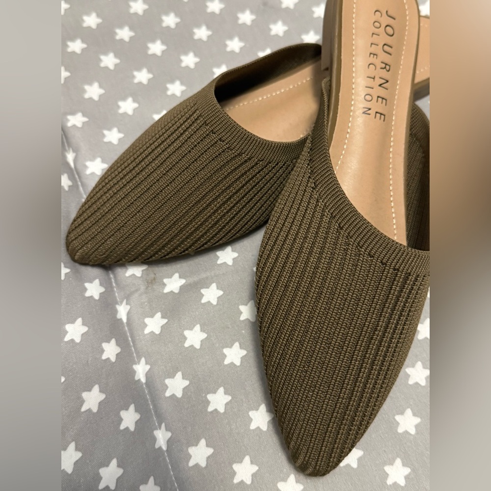 Journee Mules Slides NWOB- Size 6.5 - Picture 5 of 5